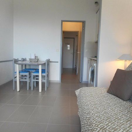 Studio Renove En Bord De Mer Avec Terrasse, Parking Et Wifi A Villeneuve-Loubet - Fr-1-252A-29 Екстериор снимка